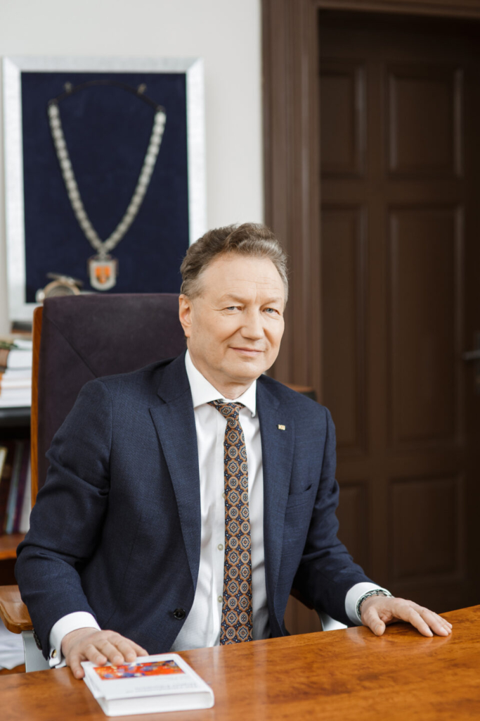 Prof. dr. Artūras Razbadauskas Klaipėdos universiteto rektorius